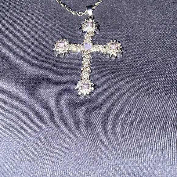 Elegant silver & pink Cross Pendant Necklace - Picture 5 of 6